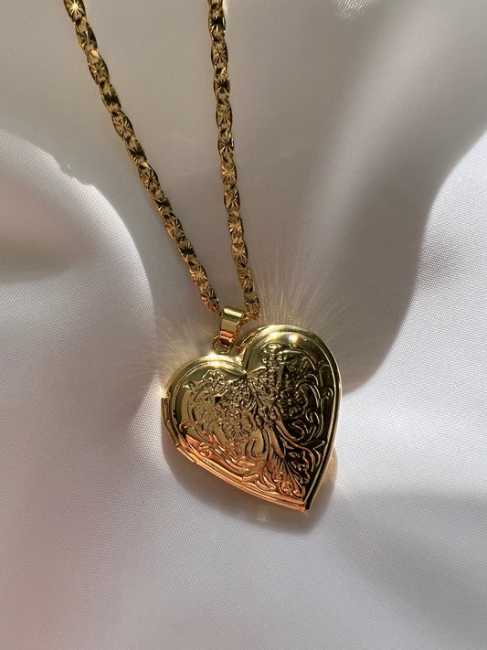 Gold Plated Photo Heart Locket Necklace