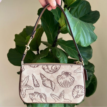 Nolita 19 In Signature Canvas With Shell Print